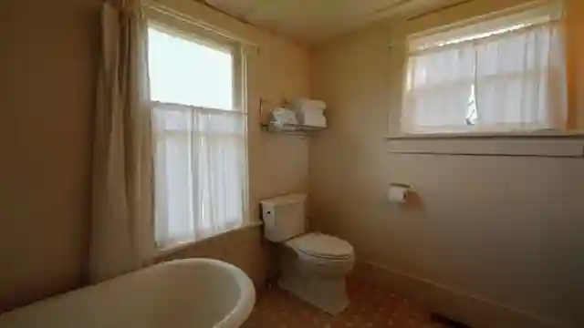 discover-rustic-charm-cozy-cottage-tour-at-dutton-ranch-farms