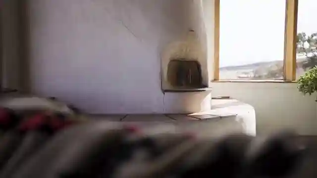 building-a-39k-passive-solar-home-kitchen-living-room-and-pizza-oven-heater