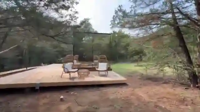 ultimate-luxury-touring-north-americas-newest-mirror-house-in-lake-bassrop