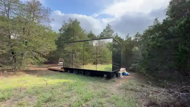 ultimate-luxury-touring-north-americas-newest-mirror-house-in-lake-bassrop