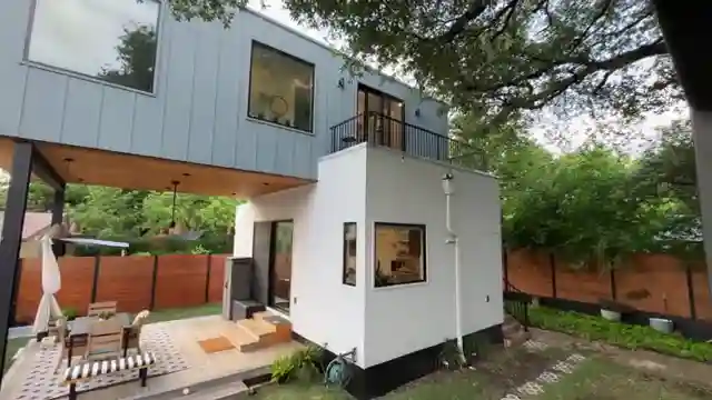 discover-the-stylish-terrace-series-900-adu-in-austin