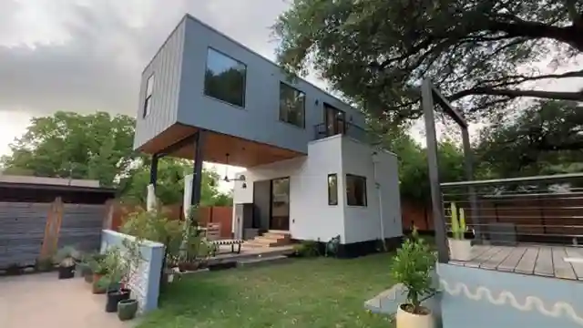 discover-the-stylish-terrace-series-900-adu-in-austin