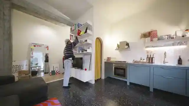 revitalizing-history-atomaas-modern-transformation-of-a-1920s-milan-building