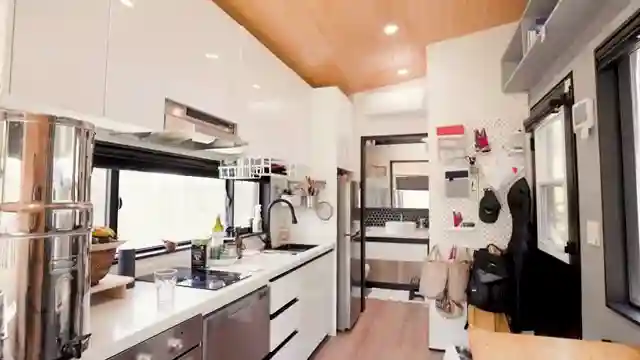 chaos-tiny-home-journey-embracing-clever-design