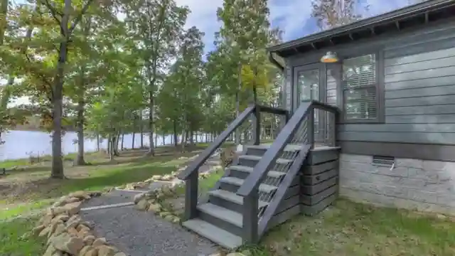 stunning-park-model-in-tennessee-89-night-tiny-house-in-texas