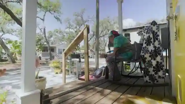 designing-a-comfortable-tiny-house-susies-inspirational-journey