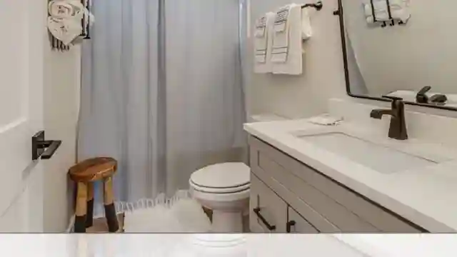 unique-tiny-house-escape-clever-design-luxurious-amenities