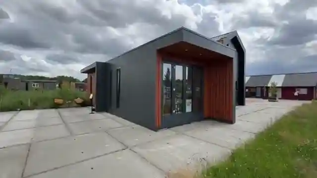 touring-the-stylish-milhome-60-a-prefab-home-marvel