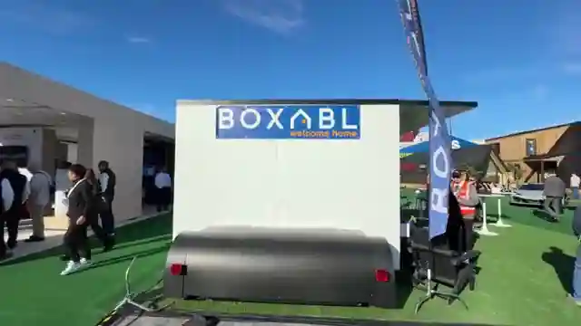 boxable-baby-box-affordable-120-sq-ft-studio-model-at-international-builder-show