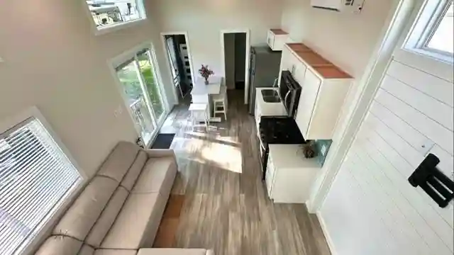 luxurious-2025-lifestyle-cottage-in-texas-tiny-living-redefined