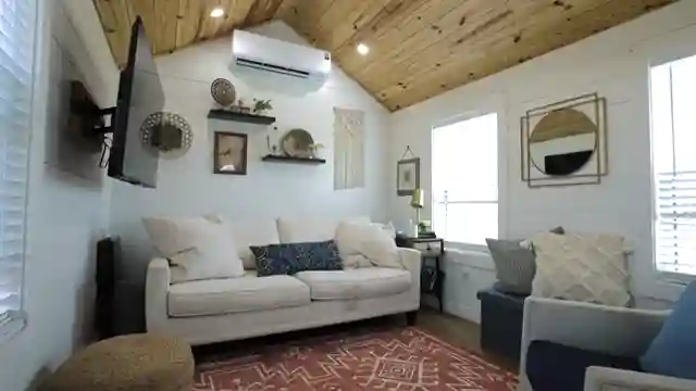 tiny-house-living-kim-and-trishs-cozy-journey-in-gummy-texas