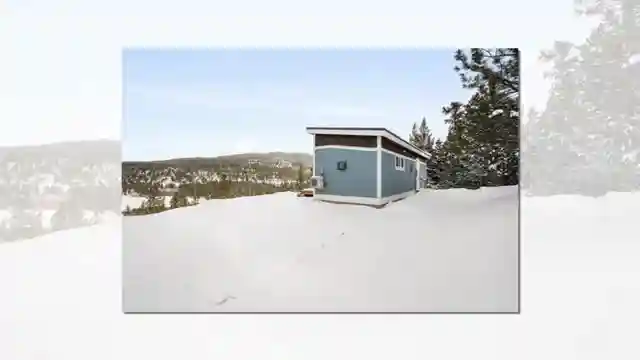 snowy-forest-tiny-house-cozy-winter-escape